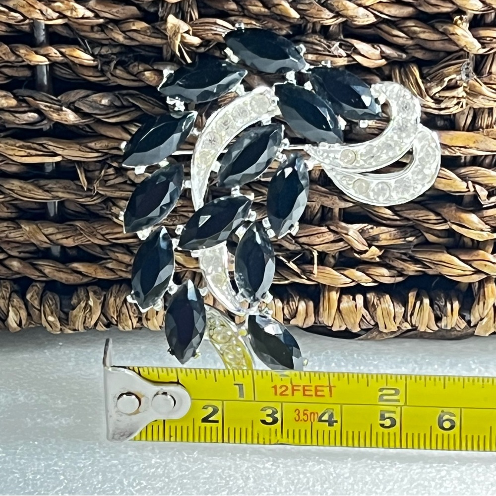 Vintage Sarah Coventry 1960s Black Diamonte Vienna Nights Floral Spray Brooch - Picture 9 of 9